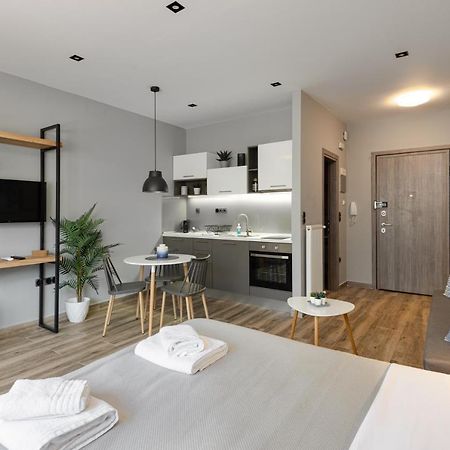 Sts Eight 6.1 Apartment Tesalonika Bagian luar foto